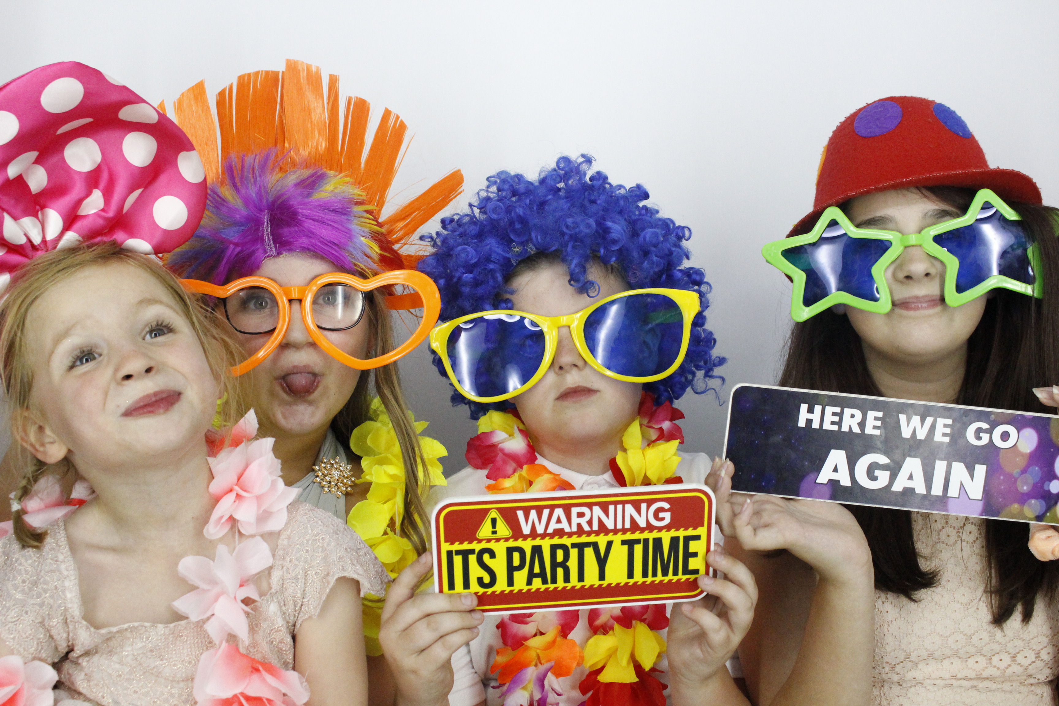 Sam & Rachel's Wedding | View more photos from the event at gallery.myphotoboothexperience.co.uk/u/MyPhotoBoothExperienceLtd/Sam-Rachels-Wedding